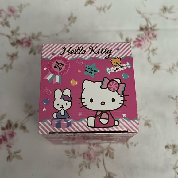 Hello Kitty Large Jewelry Box - Picture 3 of 3
